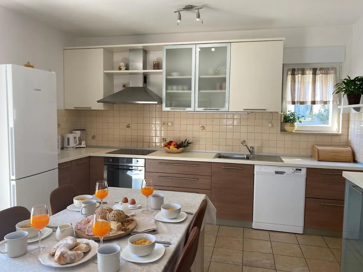Apartments Poljak Supetarska Draga