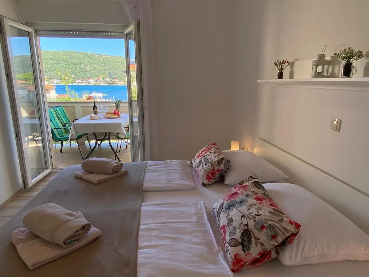 Apartments Poljak Supetarska Draga