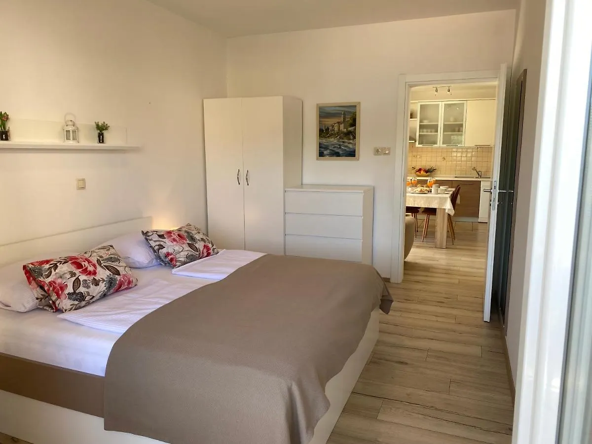 Apartments Poljak Supetarska Draga