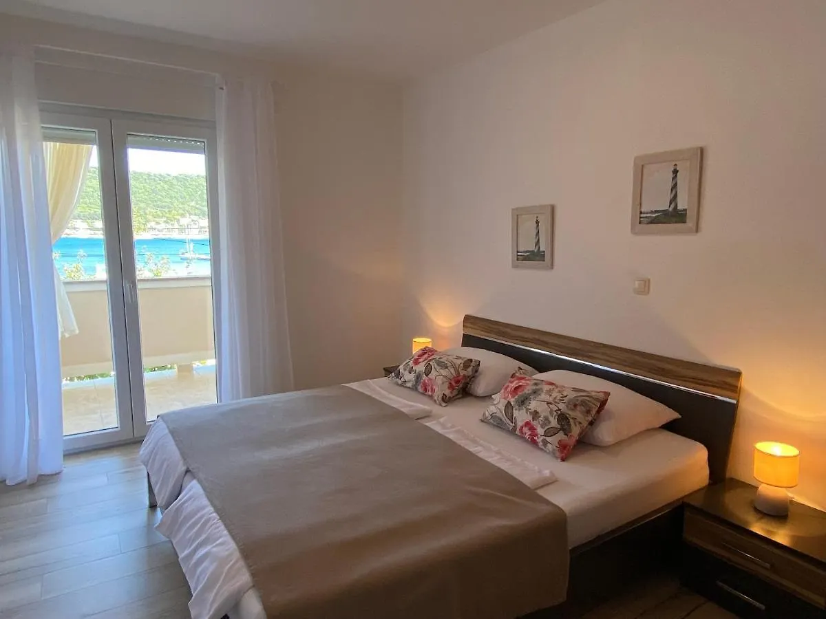Apartments Poljak Supetarska Draga