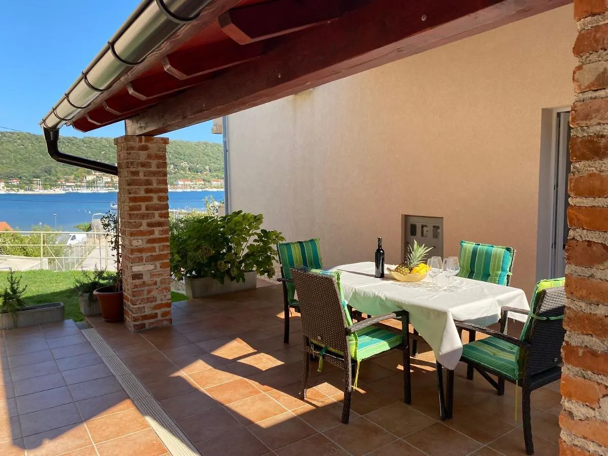 Apartments Poljak Supetarska Draga Croatia