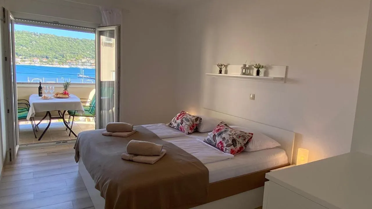 Apartments Poljak Supetarska Draga